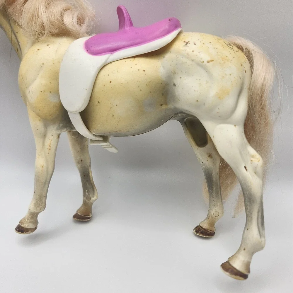 Vintage 1988 Marchon Grand Champion Horse Saddle 6.25